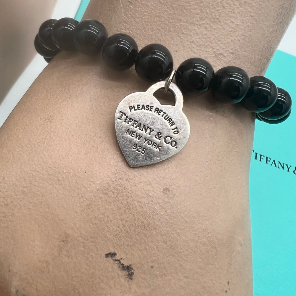 🔴Authentic Tiffany & Co. Black Bead Bracelet with Silver Heart Charm🔴